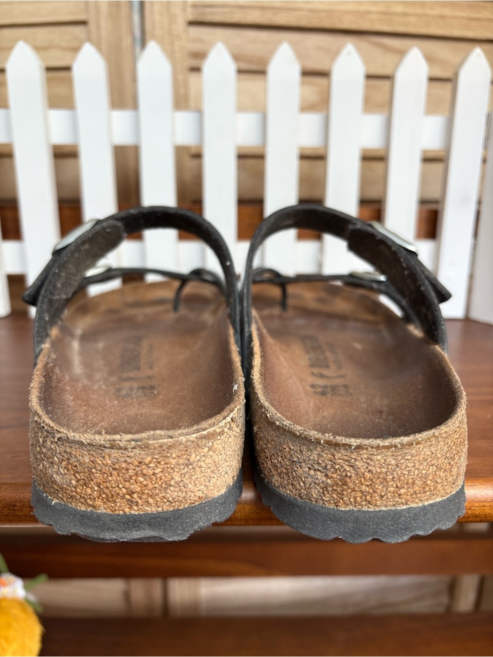 Birkenstock Mayari 42 Toe Loop Patent Black Sandals - Picture 11 of 13